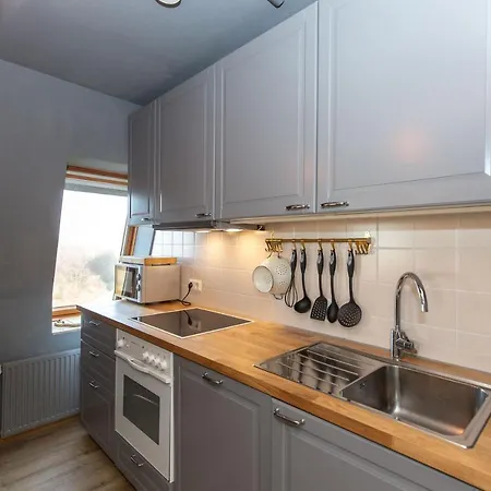 Apartment Trafalgar 421 *